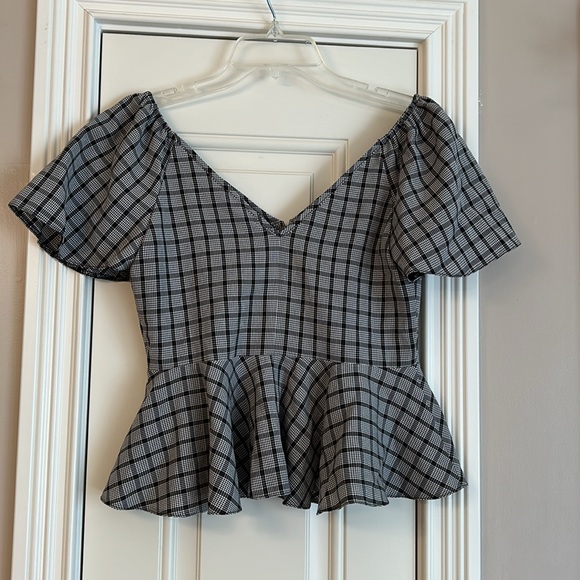 NWOT ASOS gray plaid flutter sleeve and peplum blouse Size 2 - Picture 4 of 7
